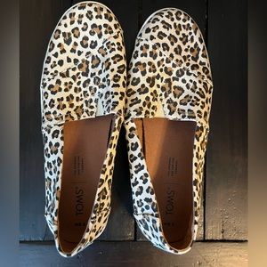 Women’s Toms Slide Ons